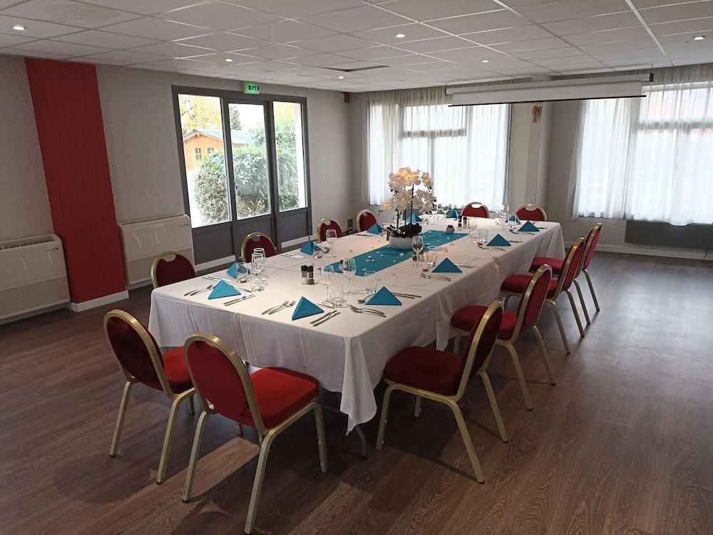 Campanile Saumur Zewnętrze zdjęcie